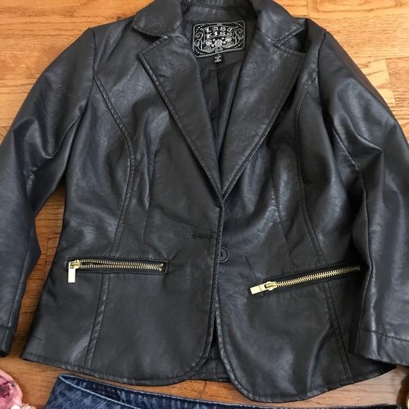 Last Kiss Faux Leather Blazer Jacket - Picture 6 of 7